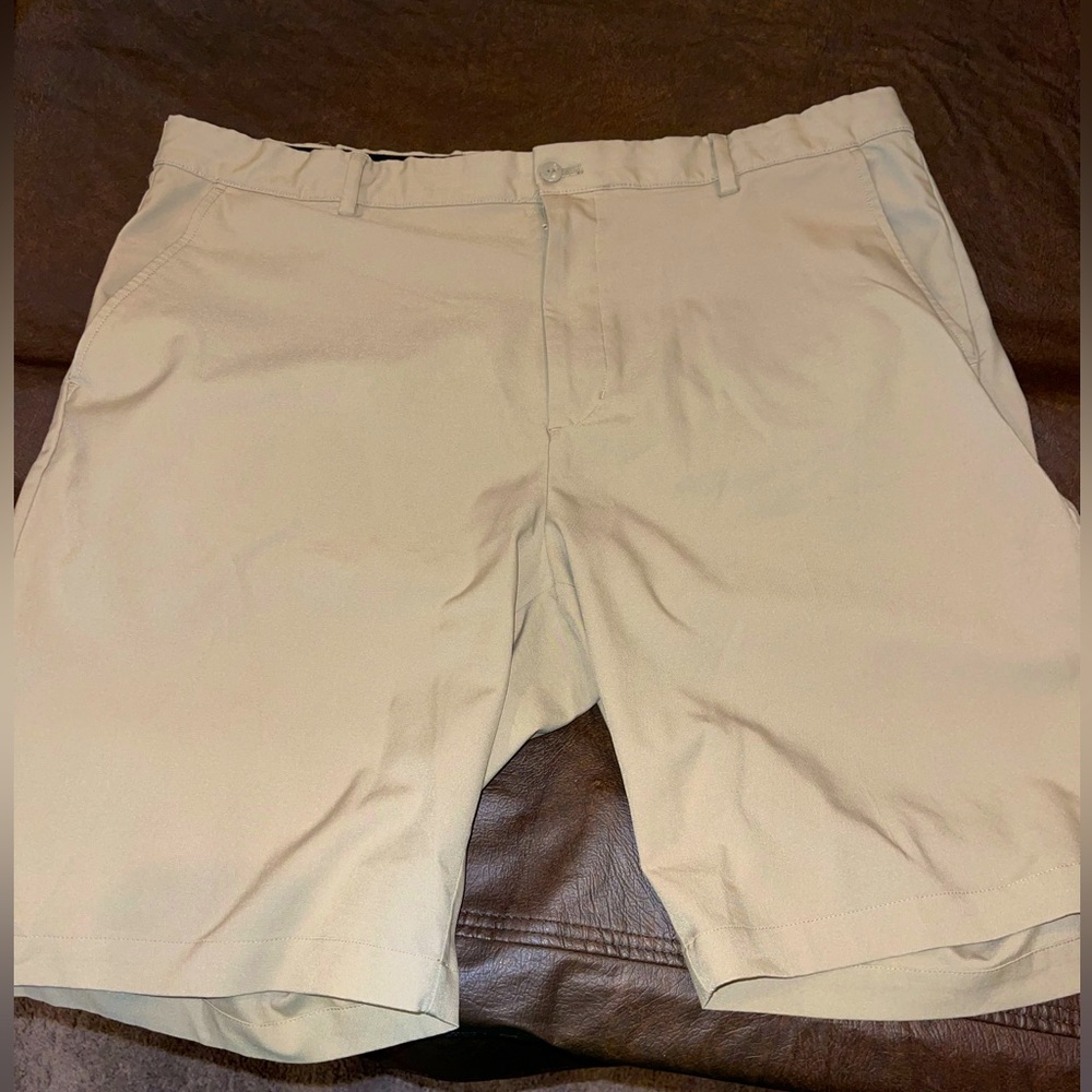 Greg Norman khaki golf shorts
